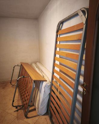 Lettino singolo a doghe + letto a doghe matrimonia