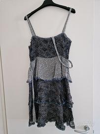 vestito bianco e azzurro
