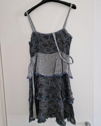 vestito bianco e azzurro