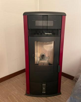 Stufa a pellet Ecoteck modello “Stefania” – 9,5 kW