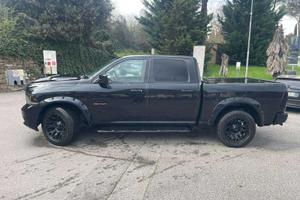DODGE RAM V8 - 5,7