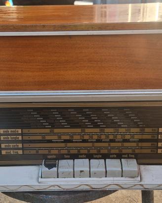 radio d'epoca Radiomarelli modello RD236