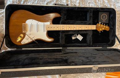 Chitarra elettrica artigianale nuova