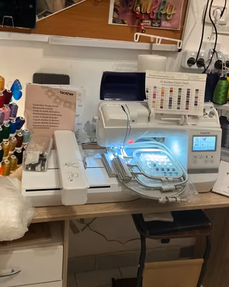 Ricamatrice Brother innov-is NV800E