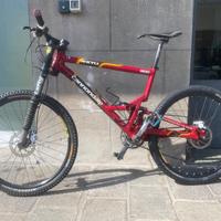 Cannondale jekyll 800 mono forcella