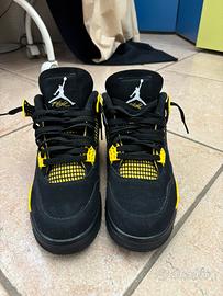 Jordan 4 Black Thunder