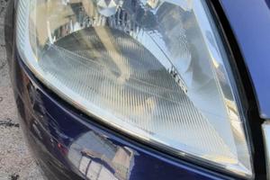 FORD FIESTA 2002 - FARO ANTERIORE DESTRO