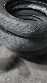 Gomme V7 850