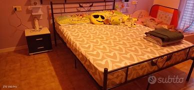 Letto matrimoniale