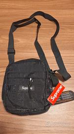 borsa a tracolla Supreme nera 