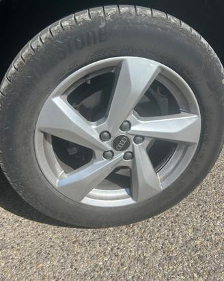 Cerchi e gomme originali AUDI