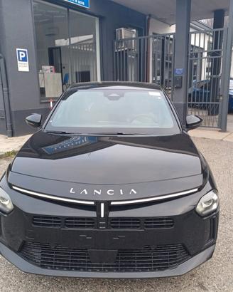 Lancia Ypsilon Hybrid e-DCT LX