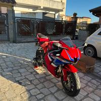HONDA CBR 600 RR 2025