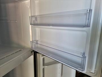 Scaffale Porta Ghiaccio Congelatorre 
contenitore 