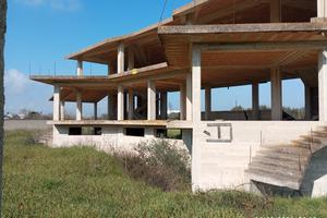 Villa su tre superfici