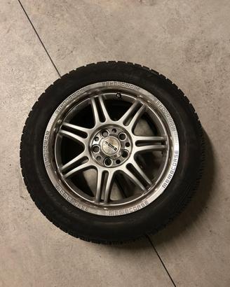 Gomme invernali con cerchio Momo Corse 185/60 R15