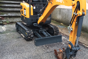 Miniescavatore 18 quintali