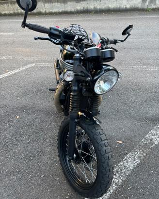 Splendida Triumph Bonneville T100 Black Café Racer