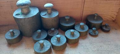 antichi pesi per bilancia