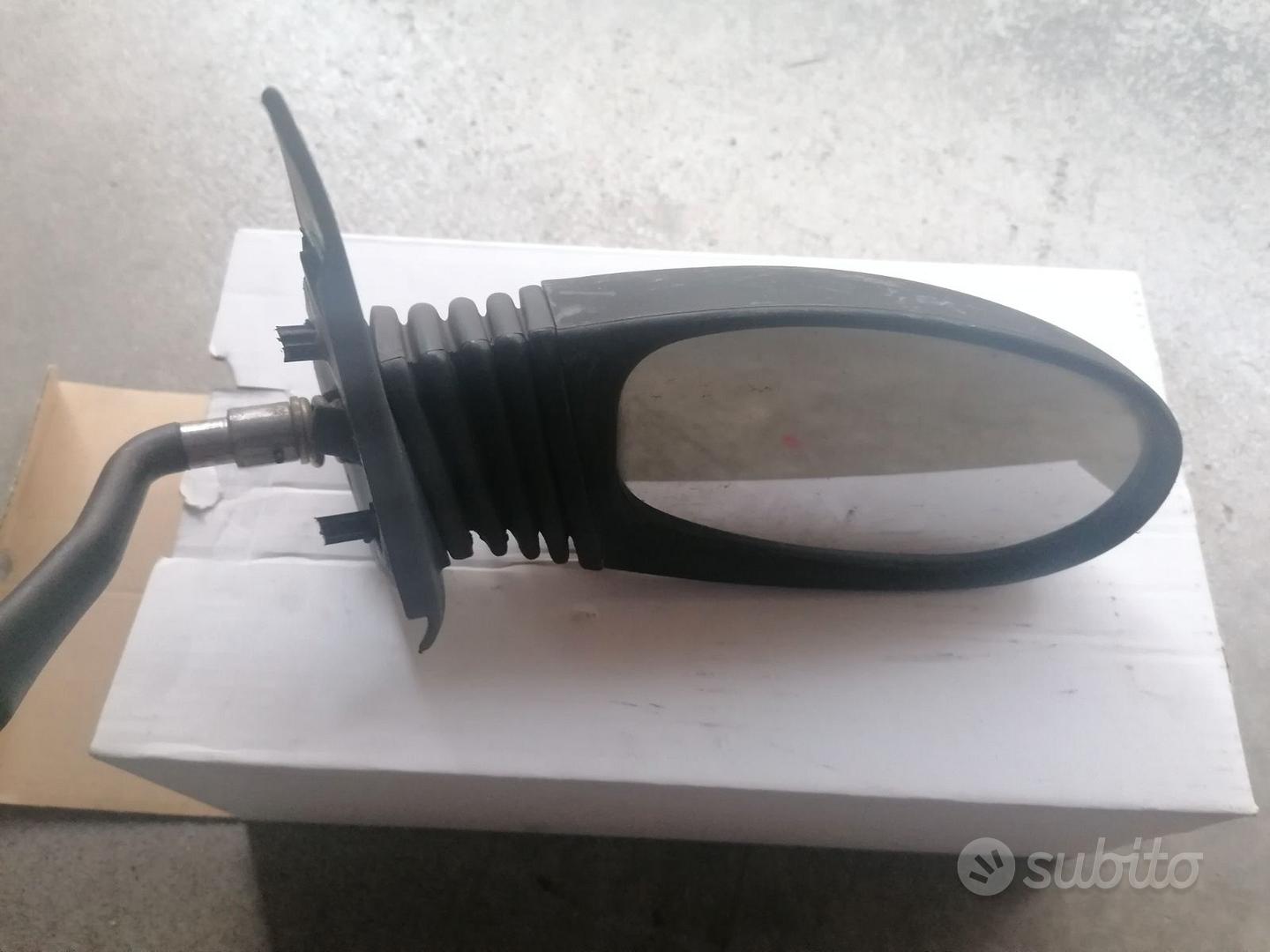 SPECCHIETTO ORIGINALE FIAT 600 ANNO 2000. EUR 10 Accessori Auto In vendita a Caserta