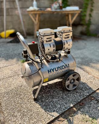 Compressore d'aria portatile Hyundai 24 litri