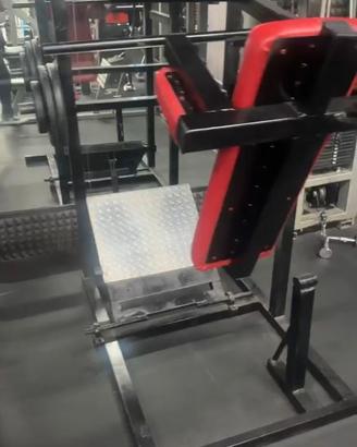 Pendulum squat