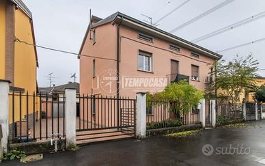 Sottotetto mansardato di 82 mq, da ristrutturare,