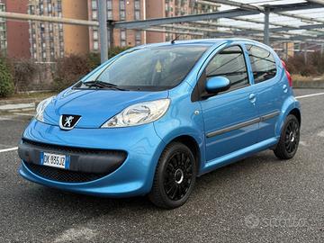 Peugeot 107 1.0 68CV 5p. Desir