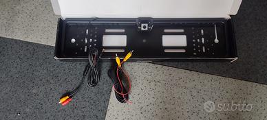 Telecamera incorporata  portatarga nuova mai usata