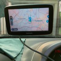 TOM TOM   Navigatore  MIO 52  5 pollici