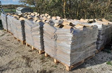 Coppi antichi in terracotta, tegole antiche