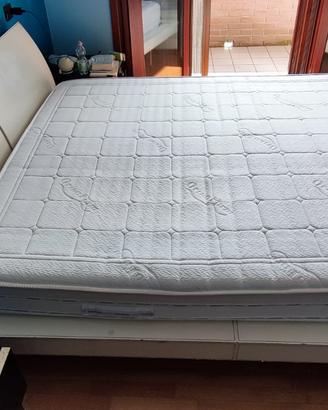 Letto Matrimoniale Moderno con Doghe