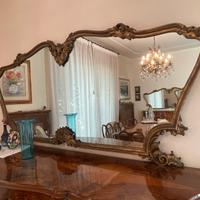 Specchiere e credenze in stile