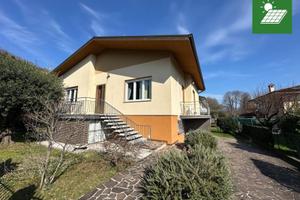 SPAZIOSA VILLA INDIPENDENTE CON GIARDINO E GARA...