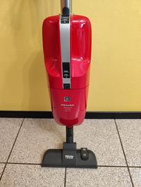 Scopa elettrica Miele.