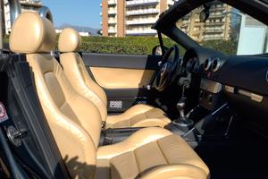 Audi TT Roadster 1.8T | Interni Beige UNICI | ASI