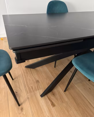 Tavolo moderno allungabile