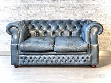 Divano Chesterfield inglese vintage in pelle