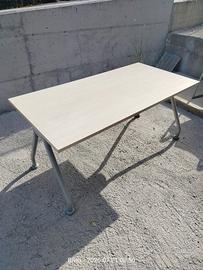 Scrivania per uffici o attività commerciali