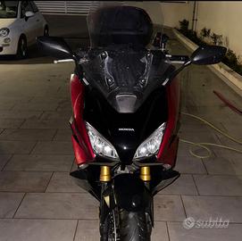 Honda Forza 750, 1.015 km- 11/2024- Pari a nuovo