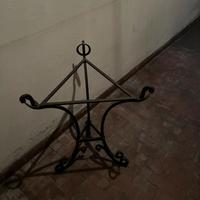 Base vaso o tavolo in ferro battuto