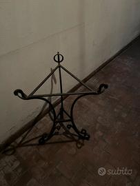 Base vaso o tavolo in ferro battuto