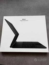 Magic Keyboard apple per iPad 13”