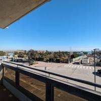 10/8-29/8 due camere 5 p.letto e box auto