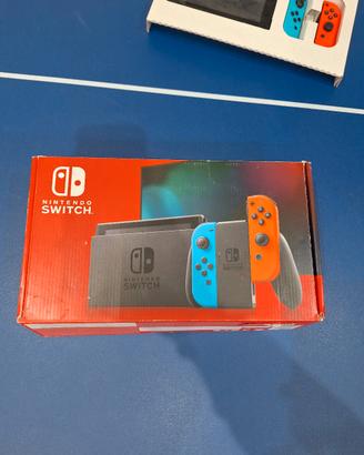 nintendo switch con 3 giochi