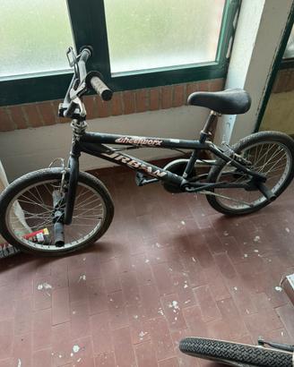 Bmx con pedaline freestyle (peg)