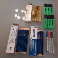 Set n. 36pezzi matetiale scolastico