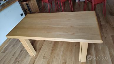 tavolo da pranzo sdoppiabile di design 