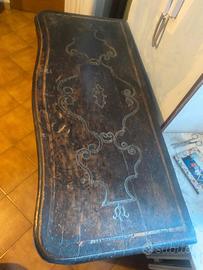 Antico cassettone a 3 cassetti