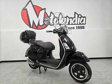 Piaggio Vespa 300 GTS